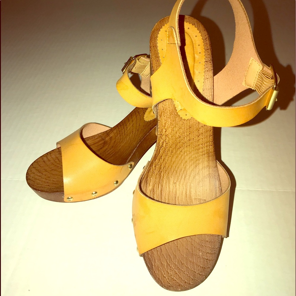 Pierre Dumas wooden heels